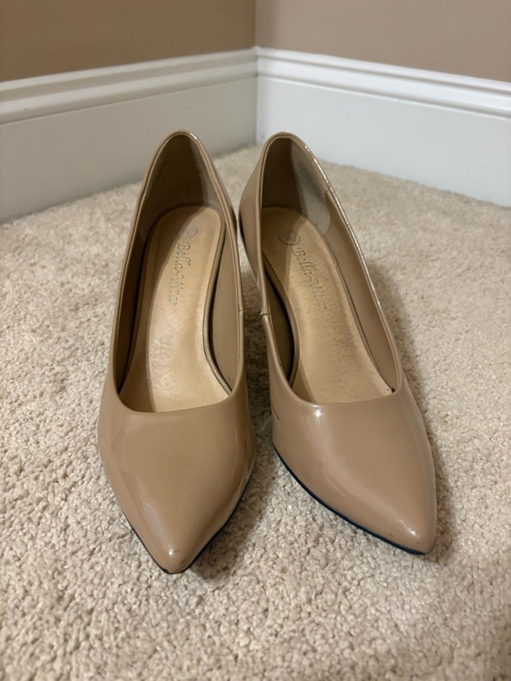 Bella Vita Nude Pointed-Toe Patent Pumps - Women Size 8.5